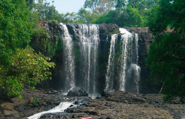 Busra Falls (Bousra Waterfall)